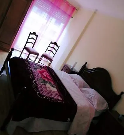 アパート Nice And Peaceful Room To Rent ブラガンサ