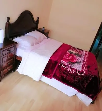 アパート Nice And Peaceful Room To Rent ブラガンサ